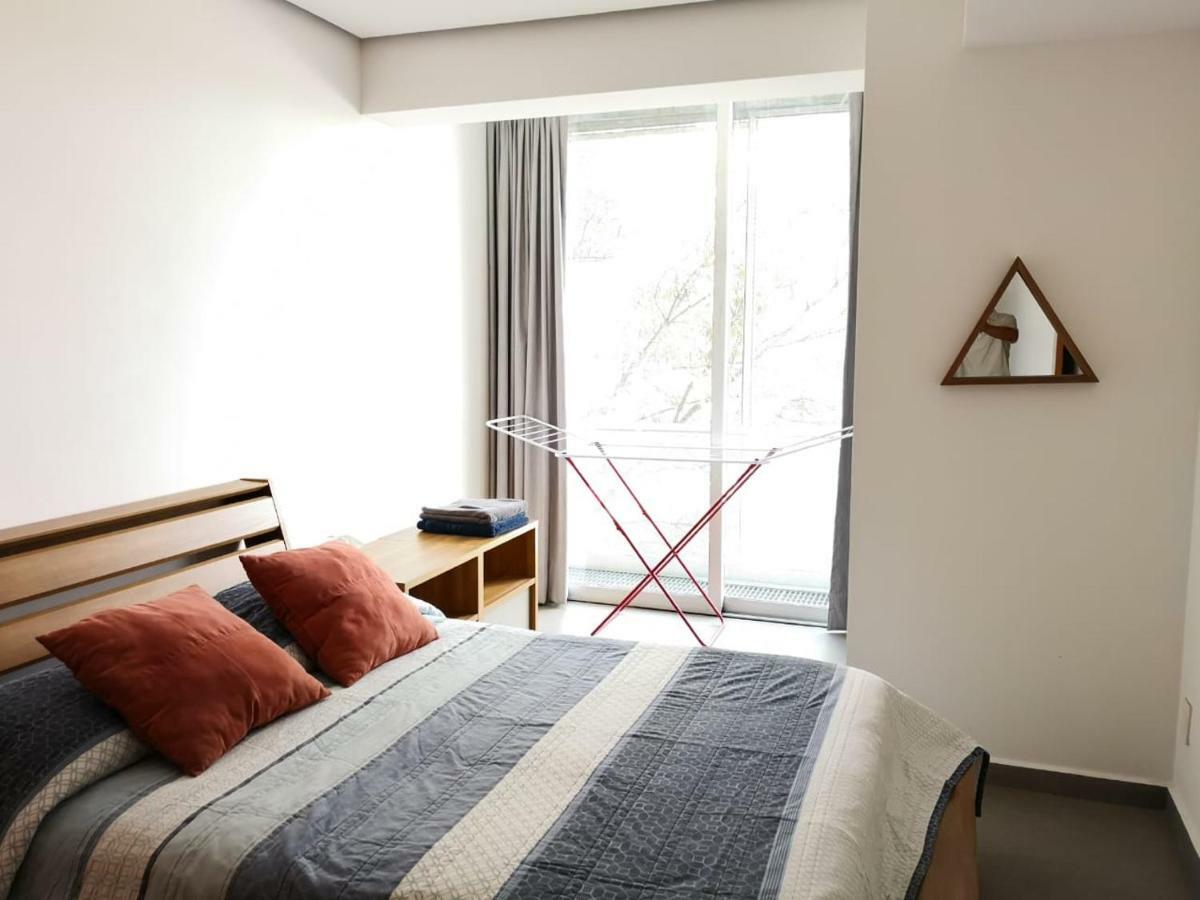Avenida Melchor Ocampo 463 Apartment *
